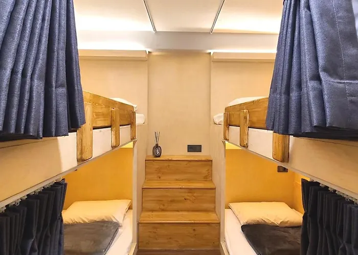 Lala Vianco Business Hotel
