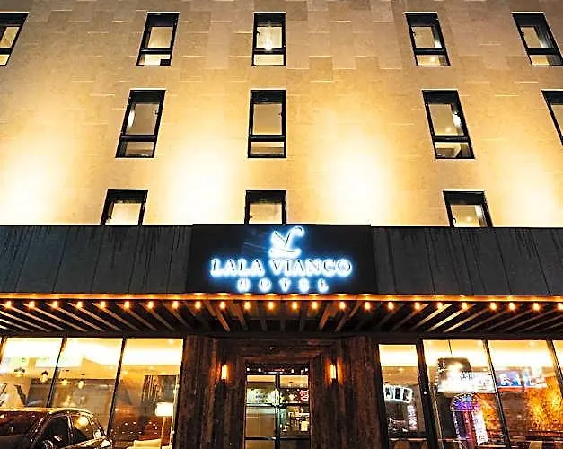 Hotel Lala Vianco Business 3*