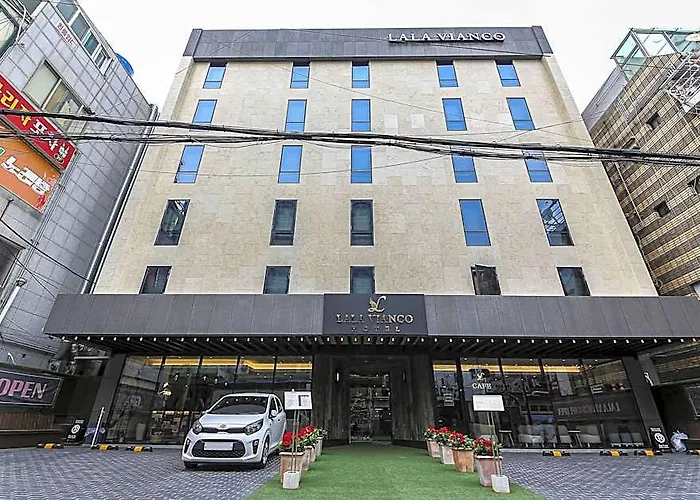 Hotel Lala Vianco Business 3*